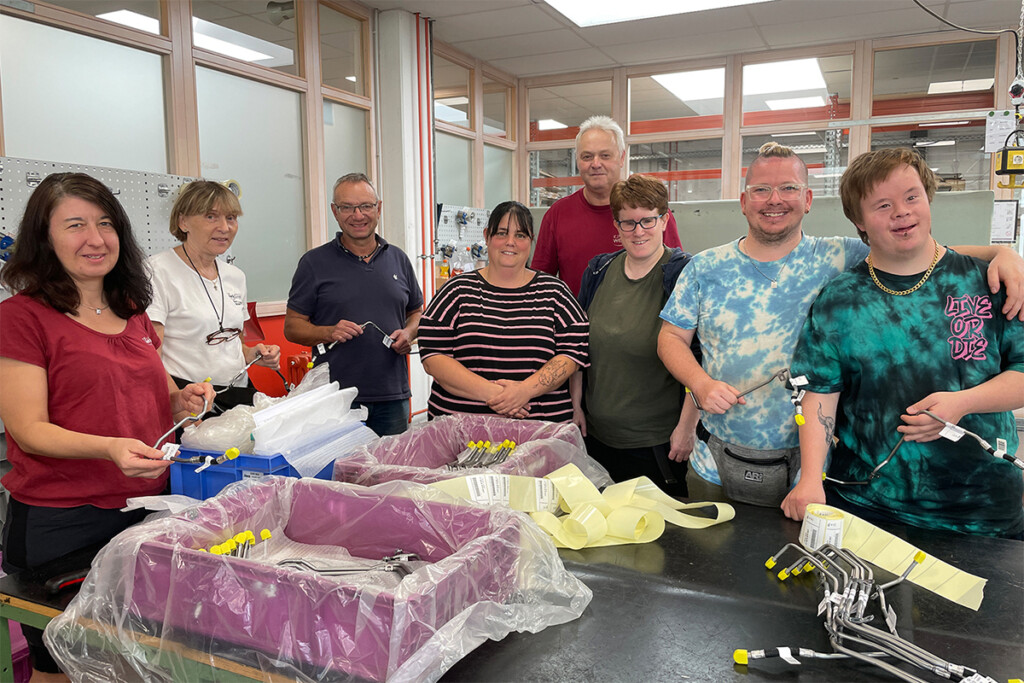 Gruppenbild in der Montage